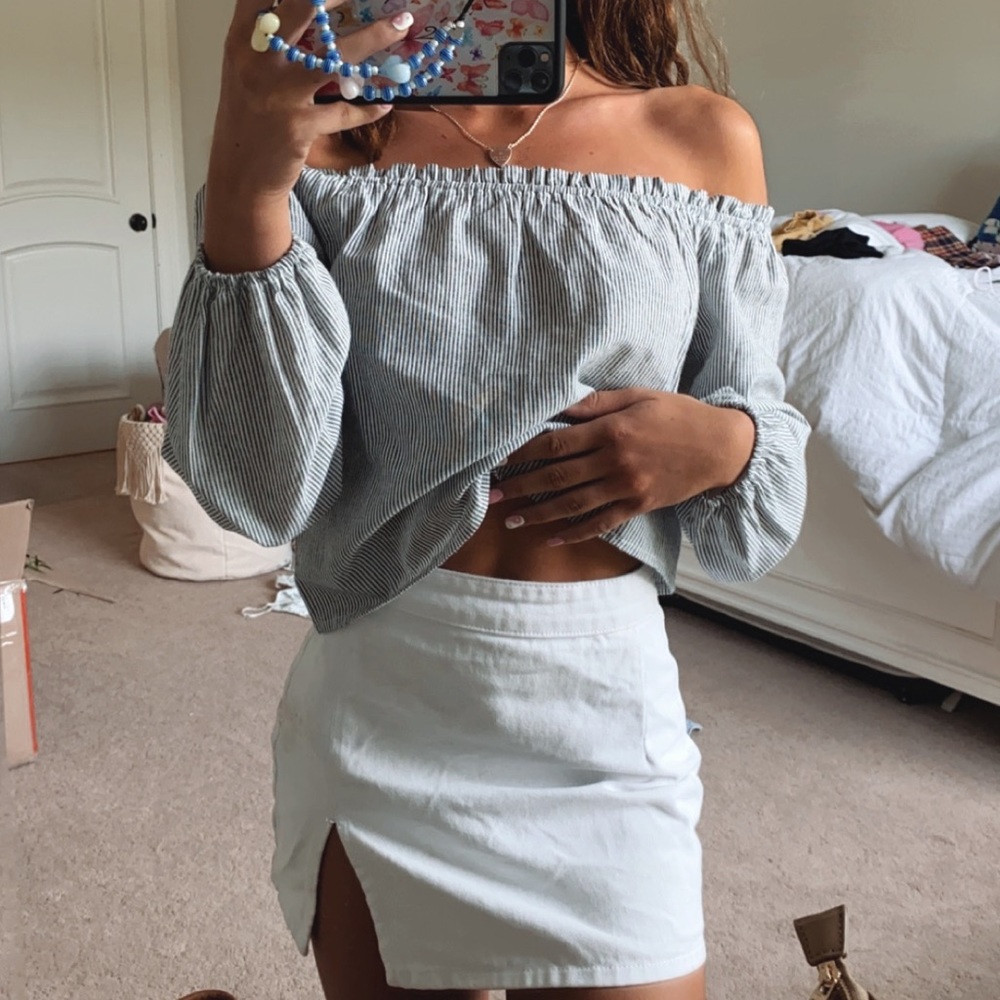 Brandy Melville off the shoulder stripe crop